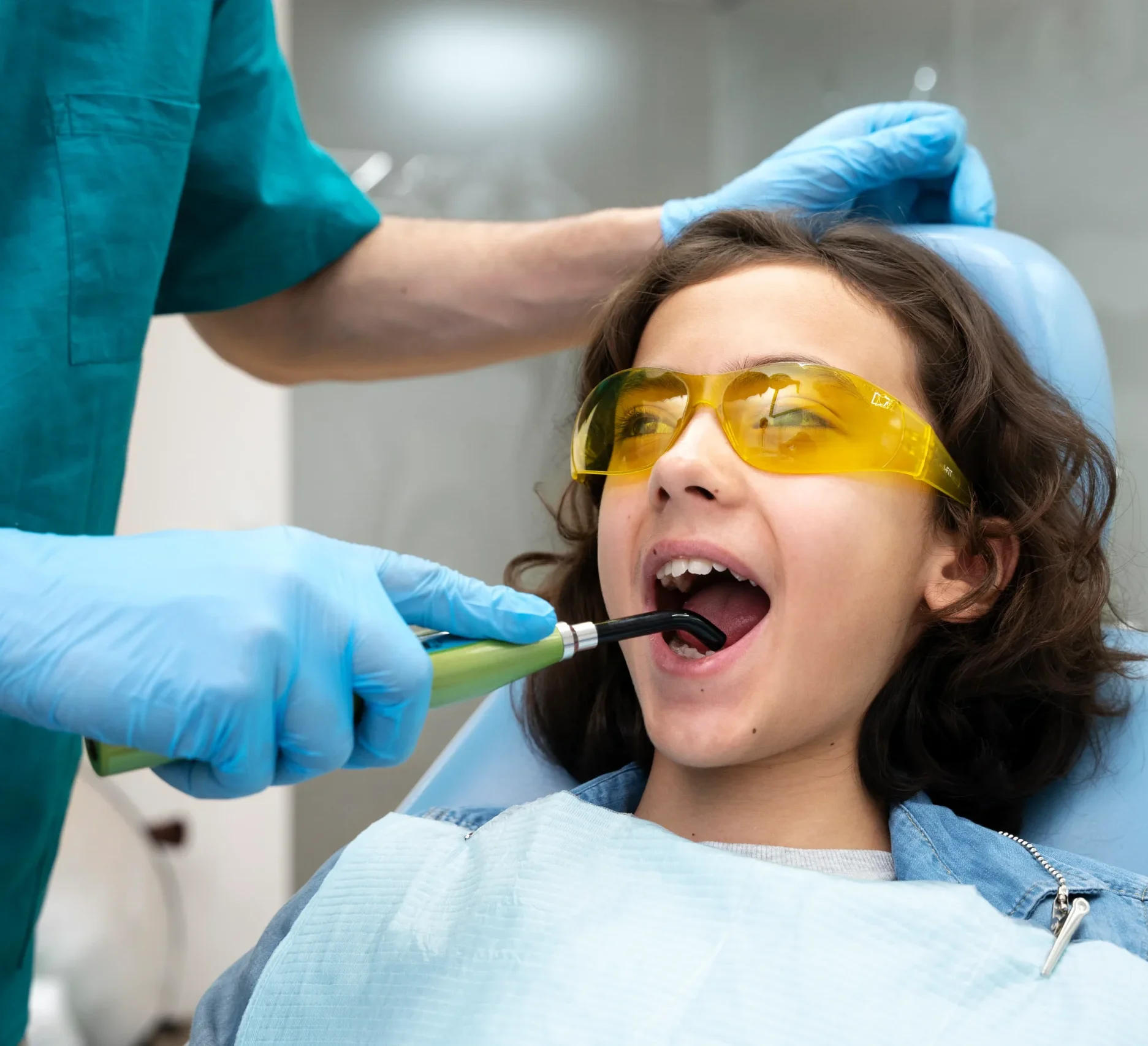 protecting-molars-with-sealants.webp